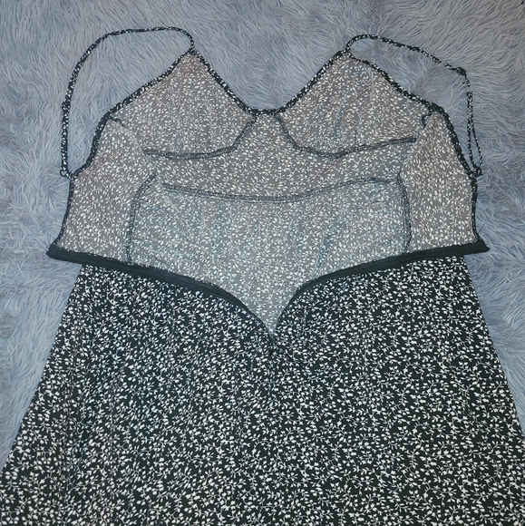 Shein Black and White Spaghetti Strap Sun Dress - Picture 6 of 8